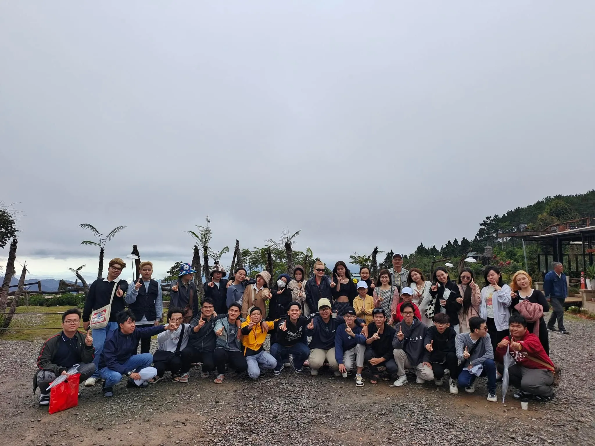 HS 12 Group Tour